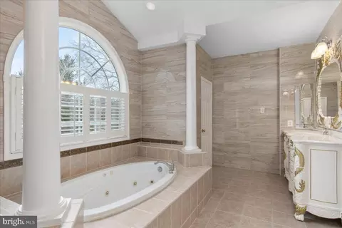 Bath - 1818 Granby Way, Frederick, MD 21702 photo 3 of 9