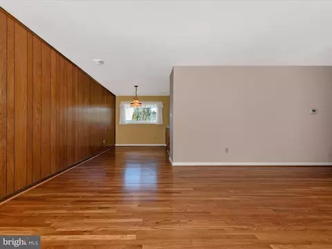 Living - 907 Young Pl, Frederick, MD 21702 photo 2 of 2