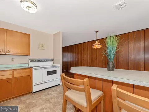 Kitchen - 907 Young Pl, Frederick, MD 21702 photo 9 of 9