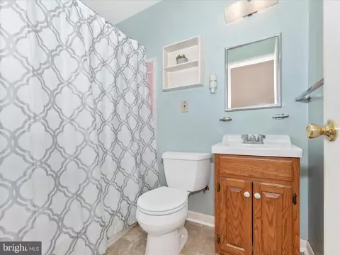 Bath - 907 Young Pl, Frederick, MD 21702 photo 1 of 1