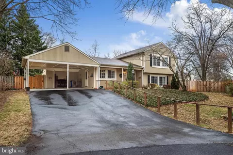 8402 Curiosity Ct, Walkersville, MD 21793