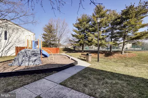 Exterior - 6914 Alex Ct, Frederick, MD 21703 photo 4 of 5
