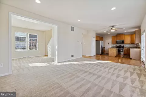 Living - 4961 Farringdon Ct, Frederick, MD 21703 photo 1 of 2