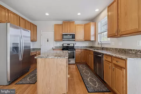 Kitchen - 4961 Farringdon Ct, Frederick, MD 21703 photo 2 of 3