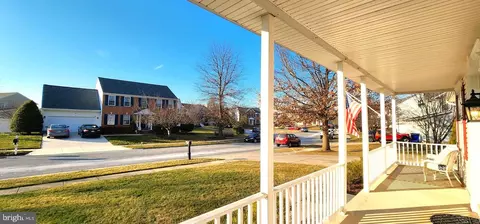 Exterior - 4961 Farringdon Ct, Frederick, MD 21703 photo 4 of 16