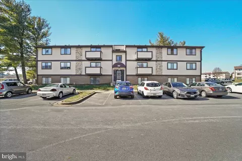 551 Heather Ridge Dr #B, Frederick, MD 21702