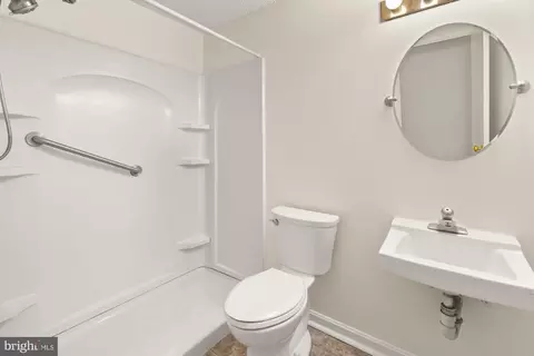 Bath - 810 Chadwick Cir, Frederick, MD 21701 photo 1 of 1