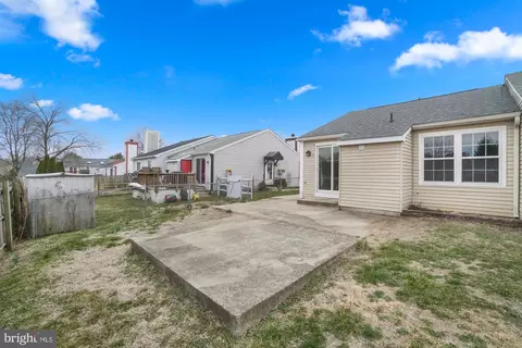 Exterior - 810 Chadwick Cir, Frederick, MD 21701 photo 4 of 9