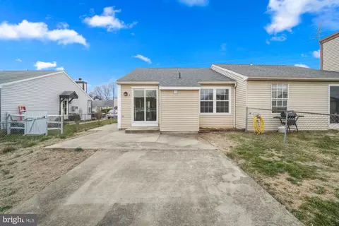 Exterior - 810 Chadwick Cir, Frederick, MD 21701 photo 3 of 9
