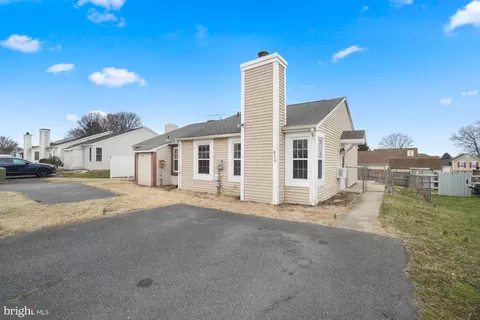 810 Chadwick Cir, Frederick, MD 21701