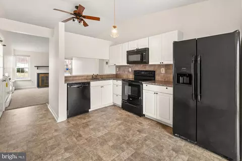 Kitchen - 810 Chadwick Cir, Frederick, MD 21701 photo 2 of 5