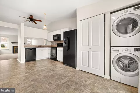 Kitchen - 810 Chadwick Cir, Frederick, MD 21701 photo 5 of 5