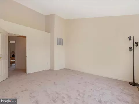 Bedroom - 6818 Hallard Ct, Frederick, MD 21703 photo 4 of 8