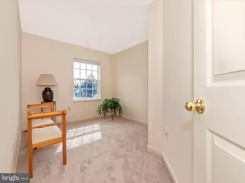 Bedroom - 6818 Hallard Ct, Frederick, MD 21703 photo 6 of 8