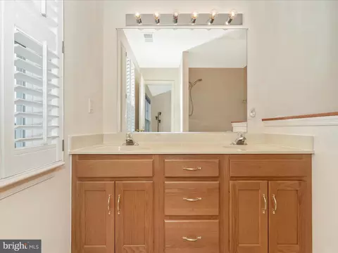 Bath - 6818 Hallard Ct, Frederick, MD 21703 photo 2 of 3