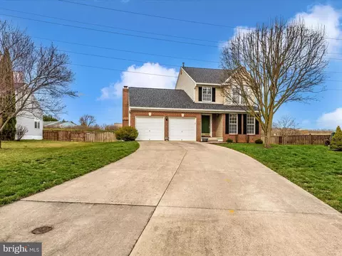 Exterior - 6818 Hallard Ct, Frederick, MD 21703 photo 2 of 10