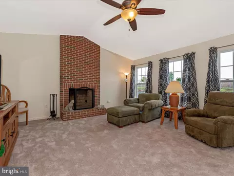 Living - 6818 Hallard Ct, Frederick, MD 21703 photo 2 of 3
