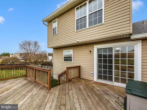 Exterior - 6818 Hallard Ct, Frederick, MD 21703 photo 5 of 10