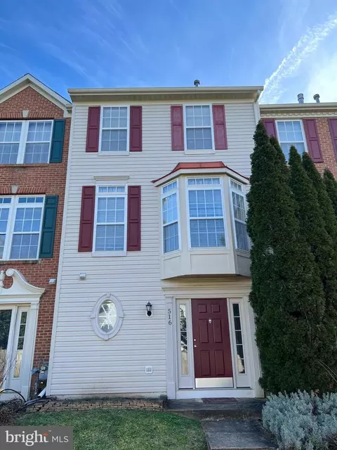 516 Eisenhower Dr, Frederick, MD 21703
