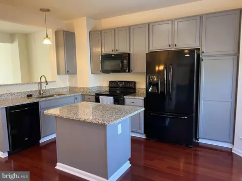 Kitchen - 516 Eisenhower Dr, Frederick, MD 21703 photo 2 of 6
