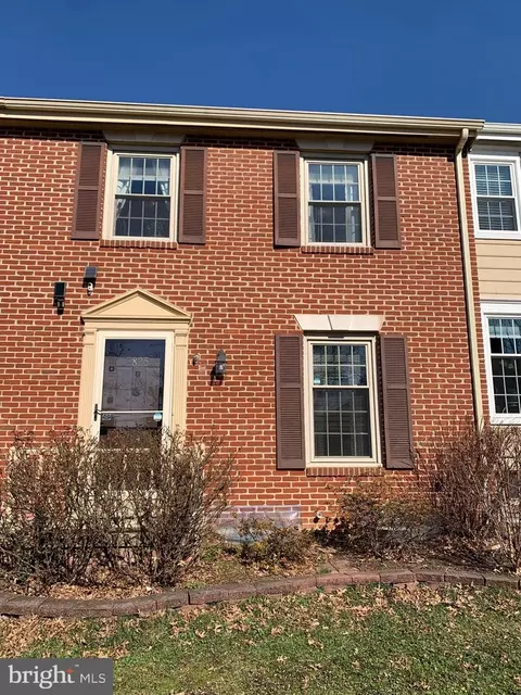 7825 River Run Ct, Frederick, MD 21701