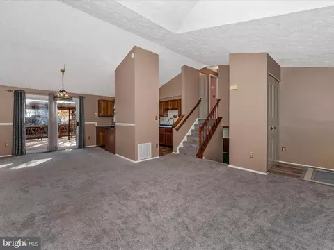 Living - 6795 Singletree Ct, Frederick, MD 21703 photo 2 of 3
