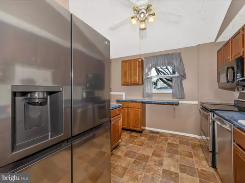 Kitchen - 6795 Singletree Ct, Frederick, MD 21703 photo 3 of 6