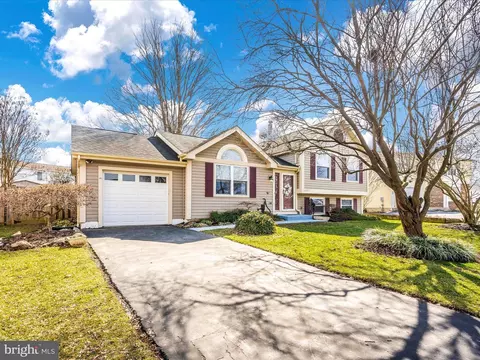 Exterior - 6795 Singletree Ct, Frederick, MD 21703 photo 2 of 12