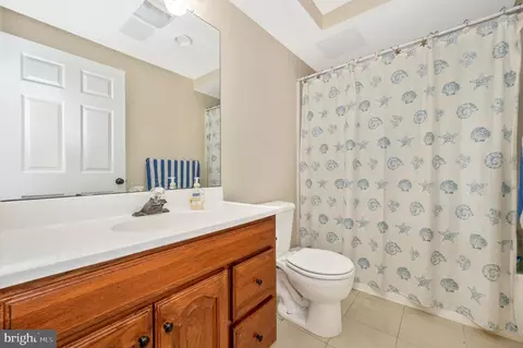 Bath - 2479 Wayside Ct, Frederick, MD 21703 photo 5 of 5