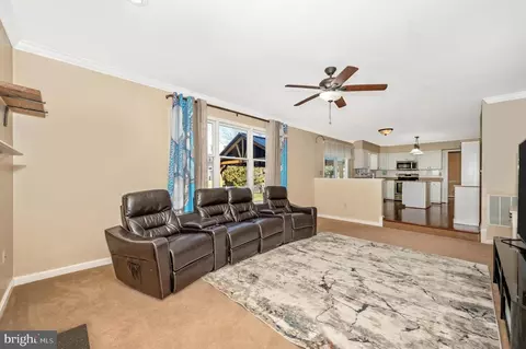 Living - 2479 Wayside Ct, Frederick, MD 21703 photo 4 of 4