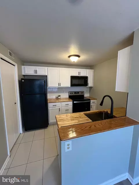 Kitchen - 1224 C Danielle Dr #1224C, Frederick, MD 21703 photo 8 of 9