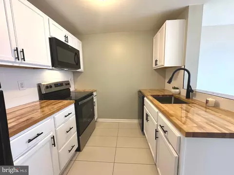 Kitchen - 1224 C Danielle Dr #1224C, Frederick, MD 21703 photo 2 of 9