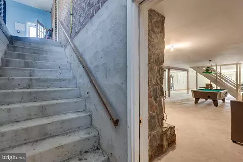 Entry Way - 4602 E Basford Rd, Frederick, MD 21703 photo 4 of 4