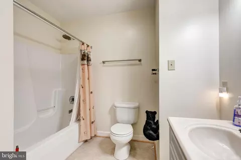 Bath - 4602 E Basford Rd, Frederick, MD 21703 photo 6 of 9