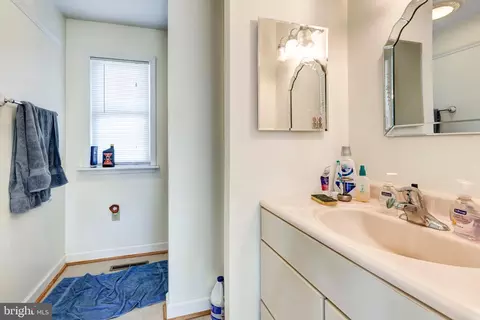 Bath - 4602 E Basford Rd, Frederick, MD 21703 photo 2 of 9