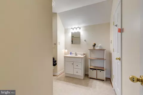 Bath - 4602 E Basford Rd, Frederick, MD 21703 photo 5 of 9