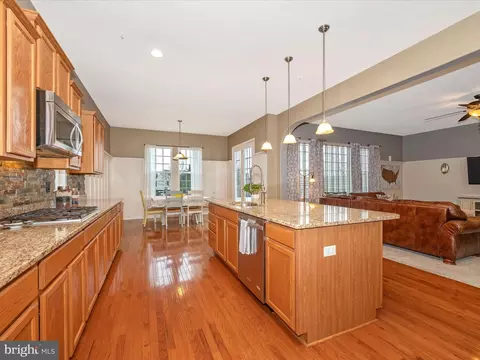 Kitchen - 1907 Culebra Ct, Frederick, MD 21702 photo 6 of 7