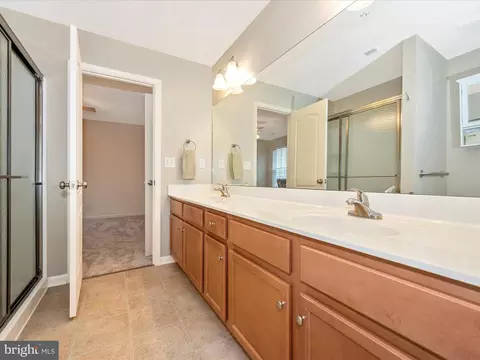 Bath - 1907 Culebra Ct, Frederick, MD 21702 photo 6 of 7