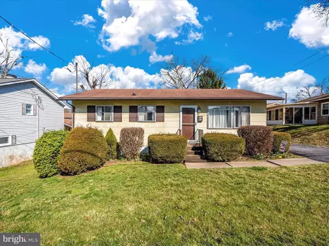 403 Thomas Ave, Frederick, MD 21701