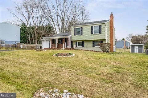 Exterior - 7016 Willow Tree Dr S, Middletown, MD 21769 photo 3 of 14