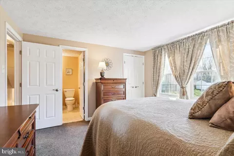 Bedroom - 7016 Willow Tree Dr S, Middletown, MD 21769 photo 6 of 8