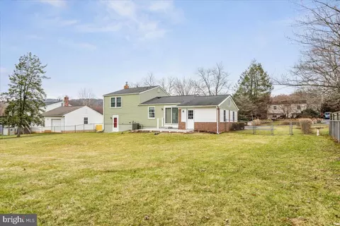 Exterior - 7016 Willow Tree Dr S, Middletown, MD 21769 photo 12 of 14