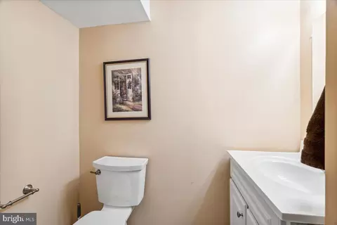 Bath - 7016 Willow Tree Dr S, Middletown, MD 21769 photo 2 of 2