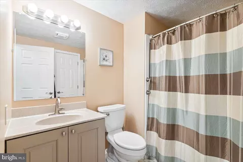 Bath - 7016 Willow Tree Dr S, Middletown, MD 21769 photo 1 of 2