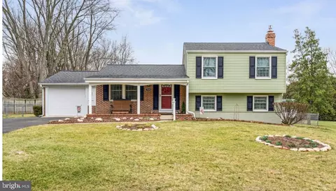 7016 Willow Tree Dr S, Middletown, MD 21769