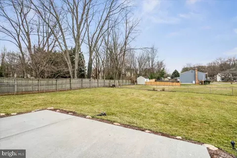 Exterior - 7016 Willow Tree Dr S, Middletown, MD 21769 photo 9 of 14