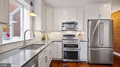 Kitchen - 221 Washington St, Frederick, MD 21701 photo 4 of 6