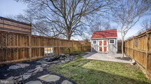 Exterior - 221 Washington St, Frederick, MD 21701 photo 10 of 16