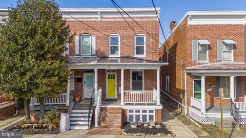 Exterior - 221 Washington St, Frederick, MD 21701 photo 13 of 16