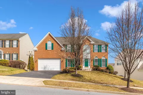 112 Galyn Dr, Brunswick, MD 21758